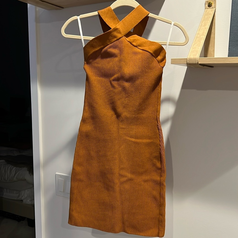 Aritzia Babaton Sculpt Knit Criss Cross Dress size small mustard color